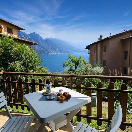Discesa a Lago with terrace&garden on lake Iseo Riva di Solto Bagian luar foto