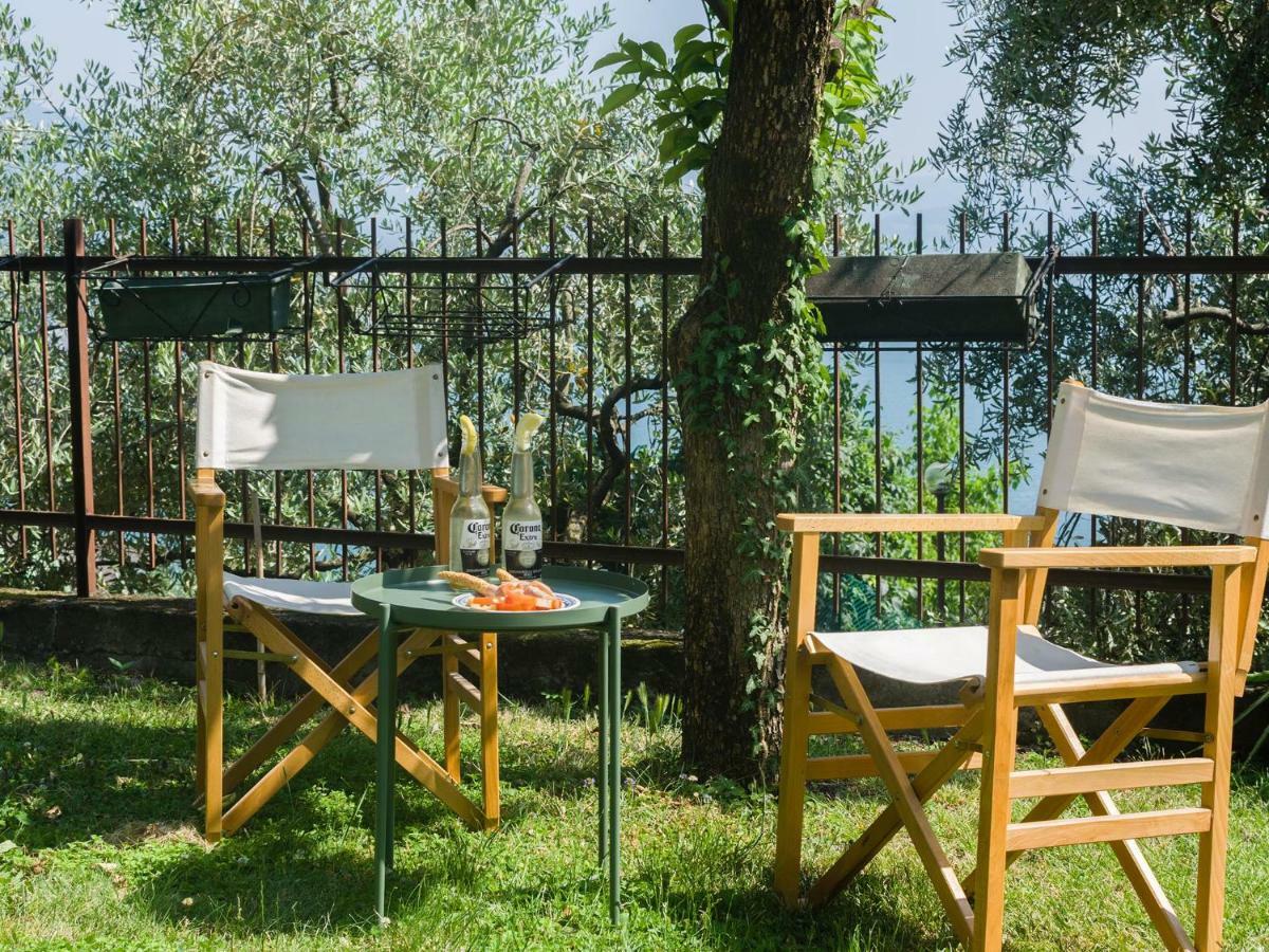 Discesa a Lago with terrace&garden on lake Iseo Riva di Solto Bagian luar foto