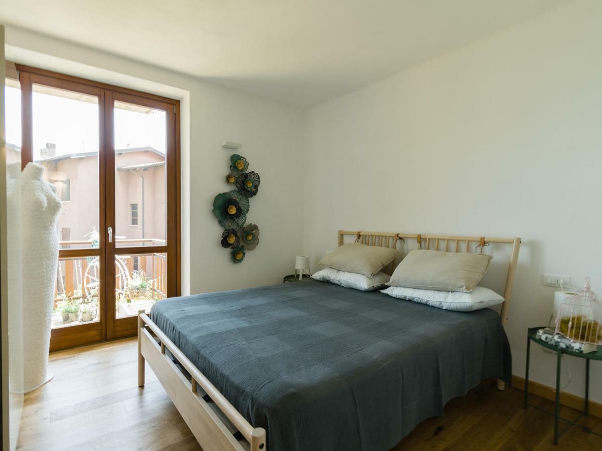 Discesa a Lago with terrace&garden on lake Iseo Riva di Solto Bagian luar foto
