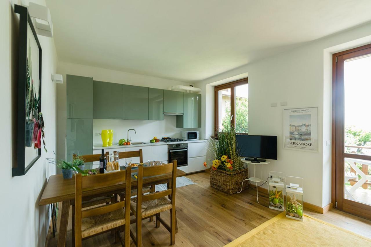 Discesa a Lago with terrace&garden on lake Iseo Riva di Solto Bagian luar foto